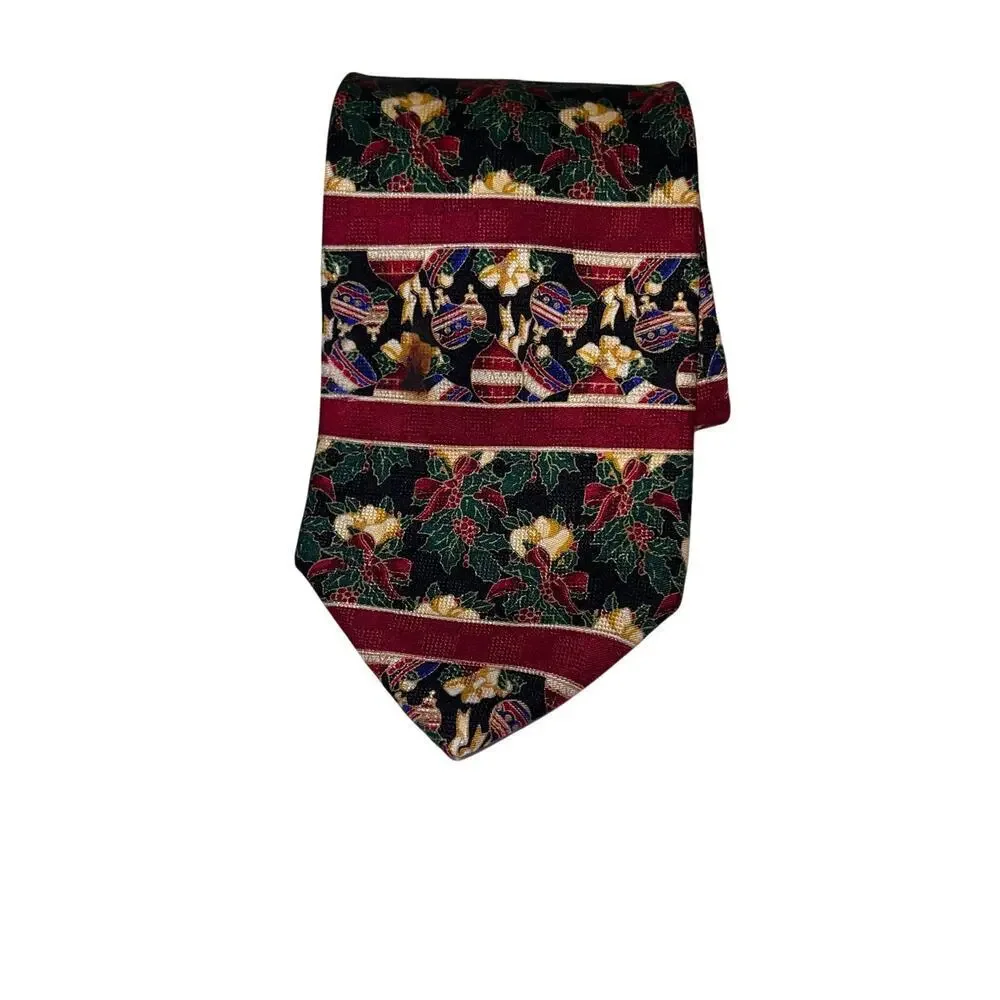 JosA‎ Bank Coperate Collection, HandSewn Festive Holiday Silk Tie Made in USA